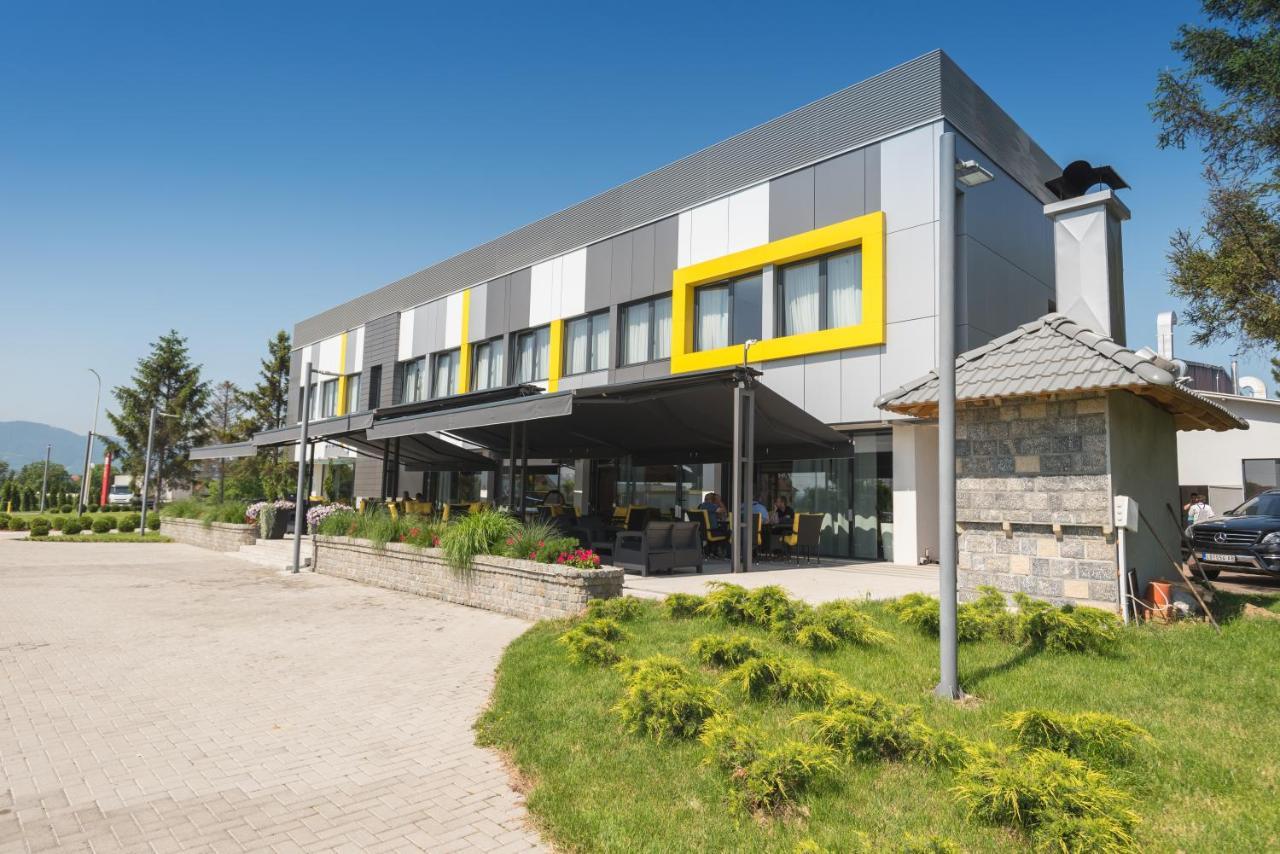 Hotel Stobex Loznica Esterno foto