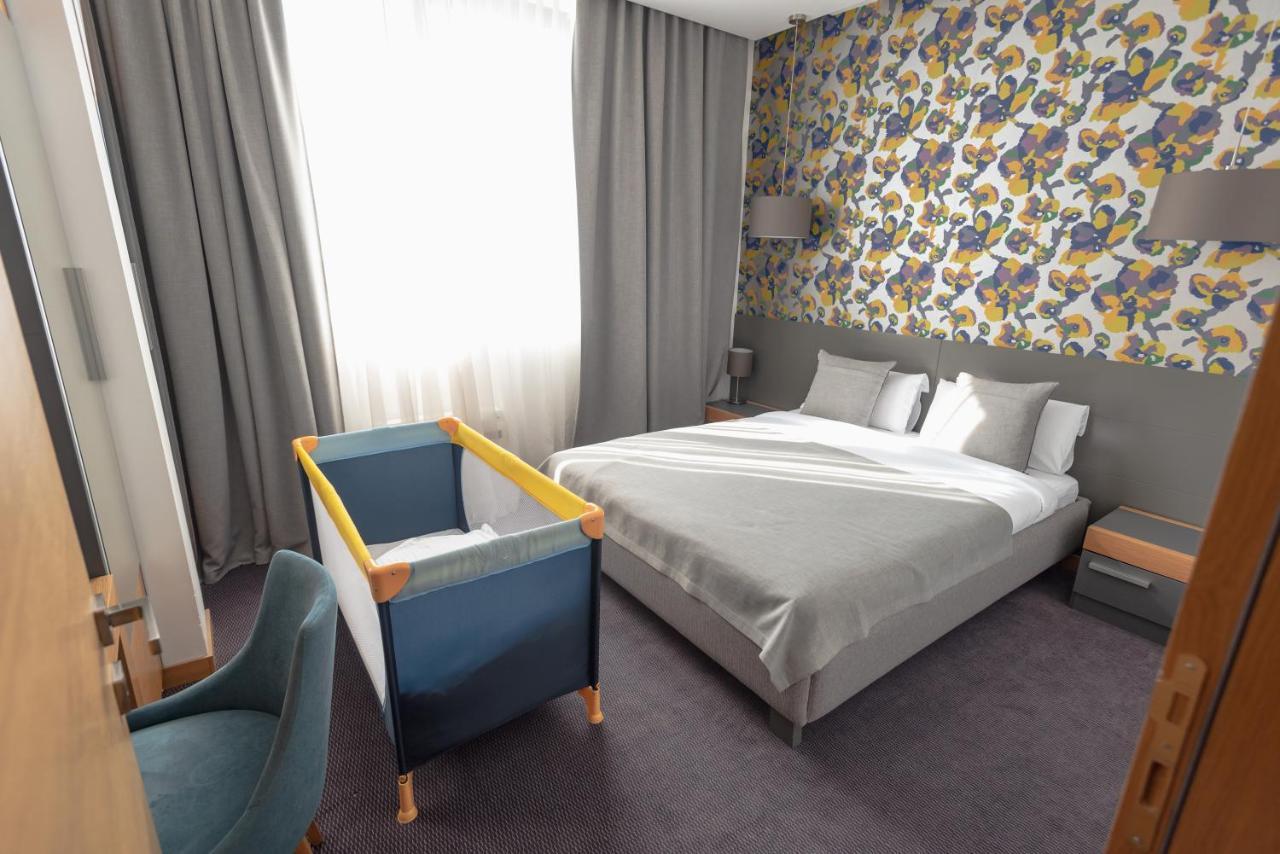 Hotel Stobex Loznica Esterno foto