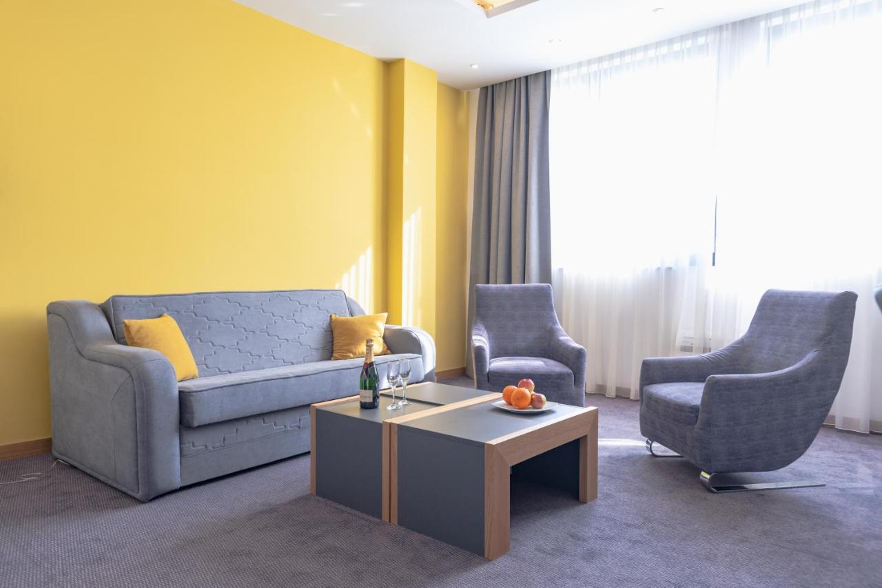 Hotel Stobex Loznica Esterno foto