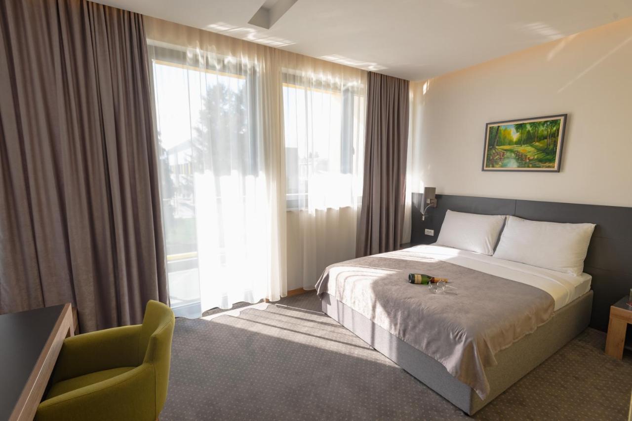 Hotel Stobex Loznica Esterno foto