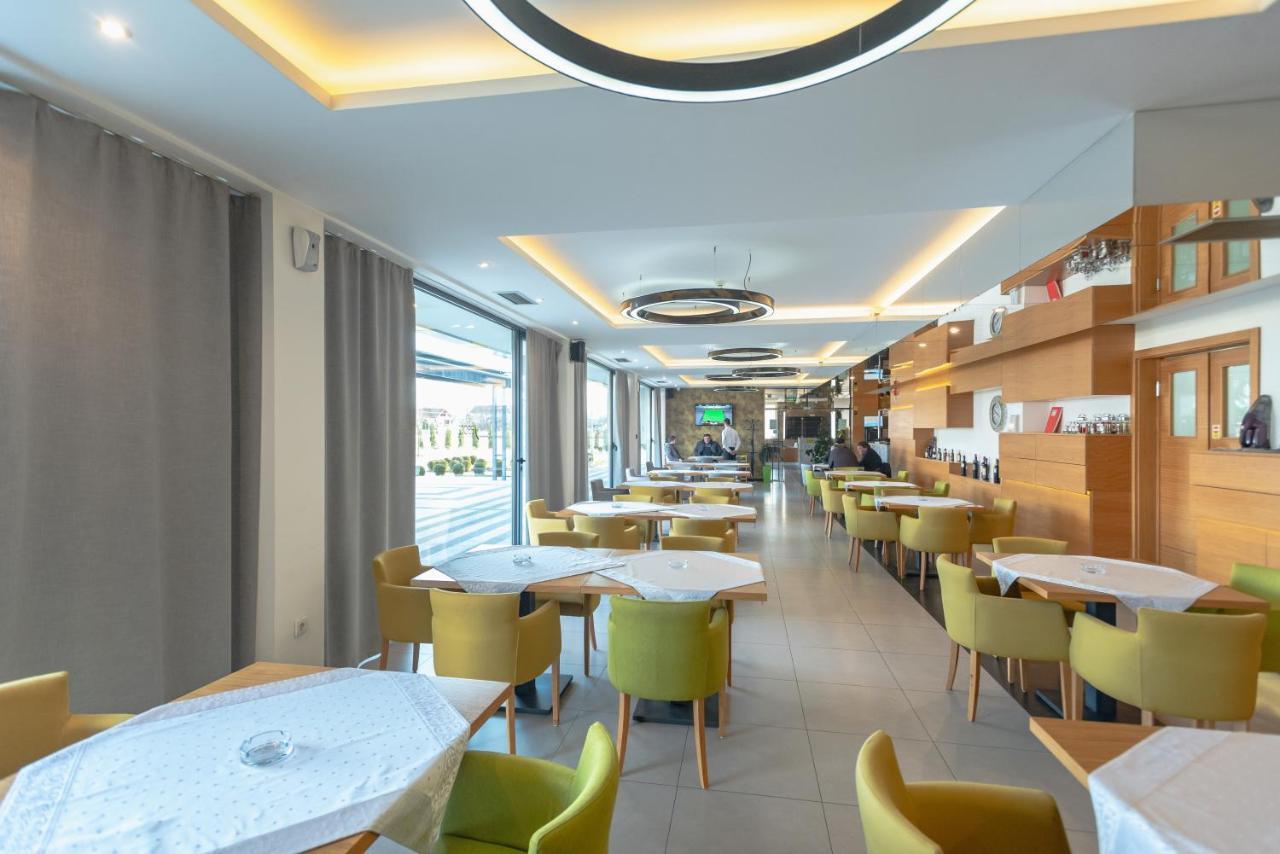Hotel Stobex Loznica Esterno foto