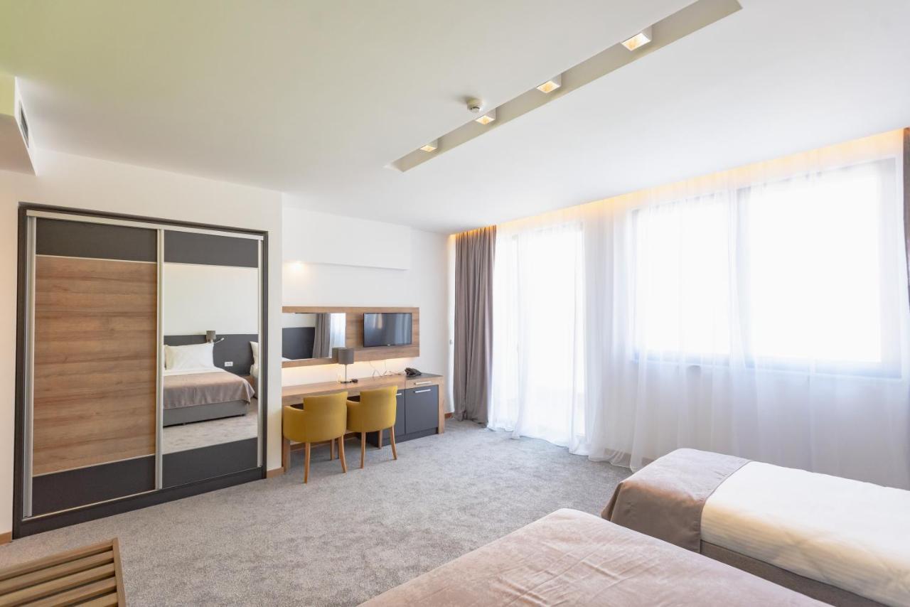 Hotel Stobex Loznica Esterno foto
